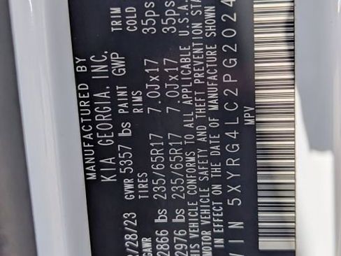 Used 2023 Kia Sorento LX image 27