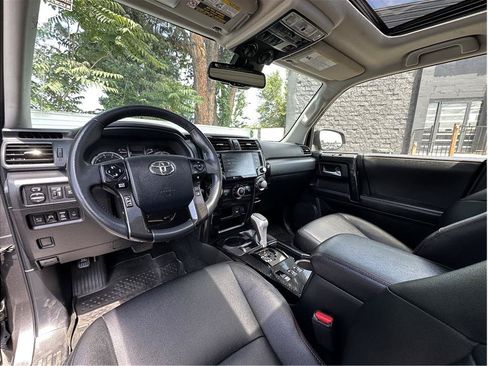 Used 2022 Toyota 4Runner TRD Off-Road Premium AWD/4WD image 2
