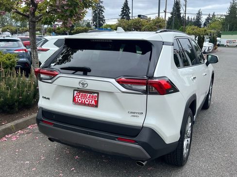 Used 2019 Toyota RAV4 Limited w/ Advanced Technology Package AWD/4WD image 7