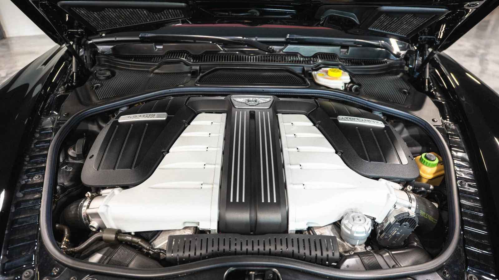 Used 2018 Bentley Flying Spur S W12 AWD/4WD image 45