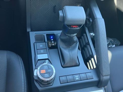 New 2026 Toyota Tacoma TRD Off-Road AWD/4WD image 32