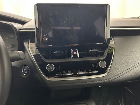 Used 2025 Toyota Corolla SE FWD image 19
