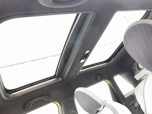 New 2026 MINI Cooper 4-Door Hardtop image 13