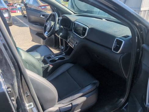 Used 2021 Kia Sportage S image 16