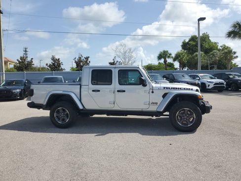 Used 2022 Jeep Gladiator Rubicon w/ LED Lighting Group AWD/4WD image 4