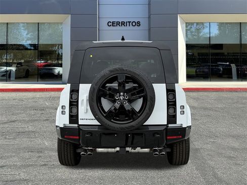 New 2025 Land Rover Defender 110 V8 image 6
