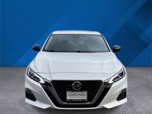 Used 2020 Nissan Altima 2.5 SR w/ Premium Package image 4