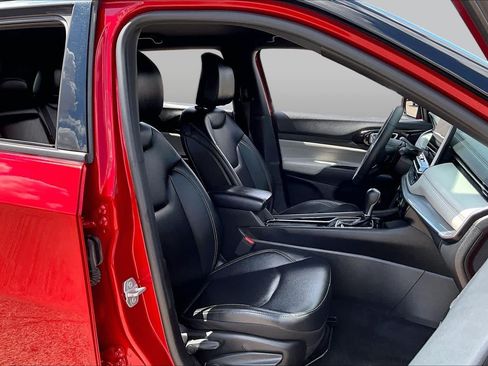 Used 2025 Jeep Compass Limited AWD/4WD image 9