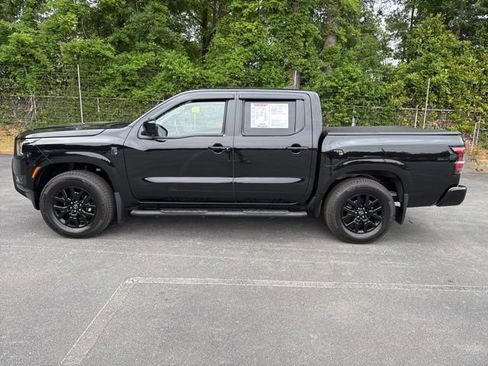 Used 2026 Nissan Frontier SV w/ Tow Package RWD image 2