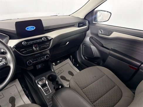 Used 2022 Ford Escape SE image 20