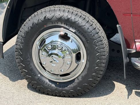 Used 2024 RAM 3500 Tradesman w/ Chrome Appearance Group AWD/4WD image 10