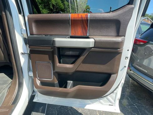 Used 2017 Ford F150 King Ranch w/ Equipment Group 601A Luxury AWD/4WD image 27
