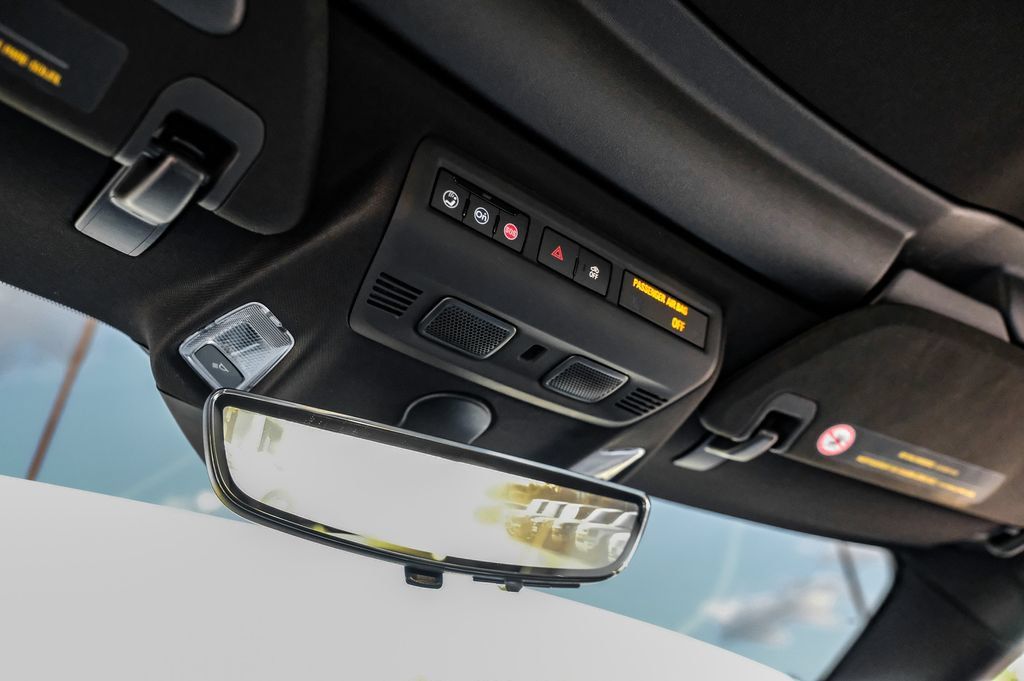 Used 2020 Chevrolet Corvette Stingray Preferred Cpe w/ 2LT Preferred Equipment Group RWD image 23