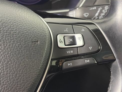 Used 2019 Volkswagen Tiguan SEL AWD/4WD image 18