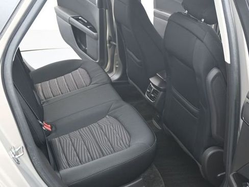 Used 2016 Ford Fusion SE FWD image 29