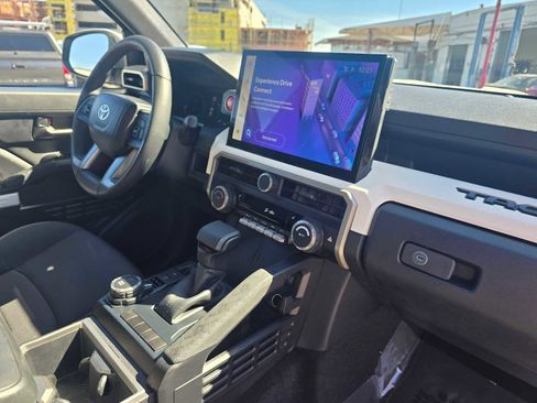 Used 2024 Toyota Tacoma TRD Sport image 12