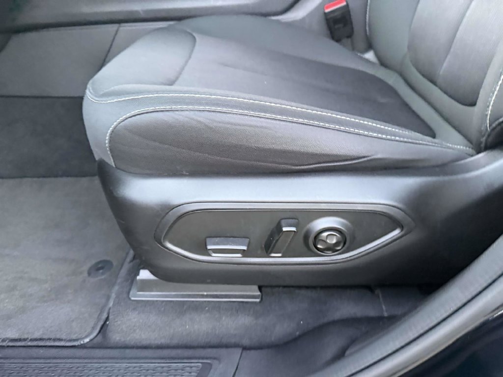 Used 2025 Jeep Grand Cherokee Laredo X AWD/4WD image 23