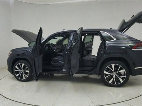 Used 2024 Volkswagen Atlas Cross Sport SEL Premium R-Line image 78