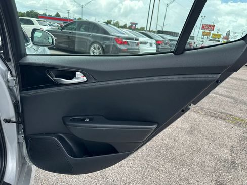 Used 2018 Kia Stinger RWD image 24
