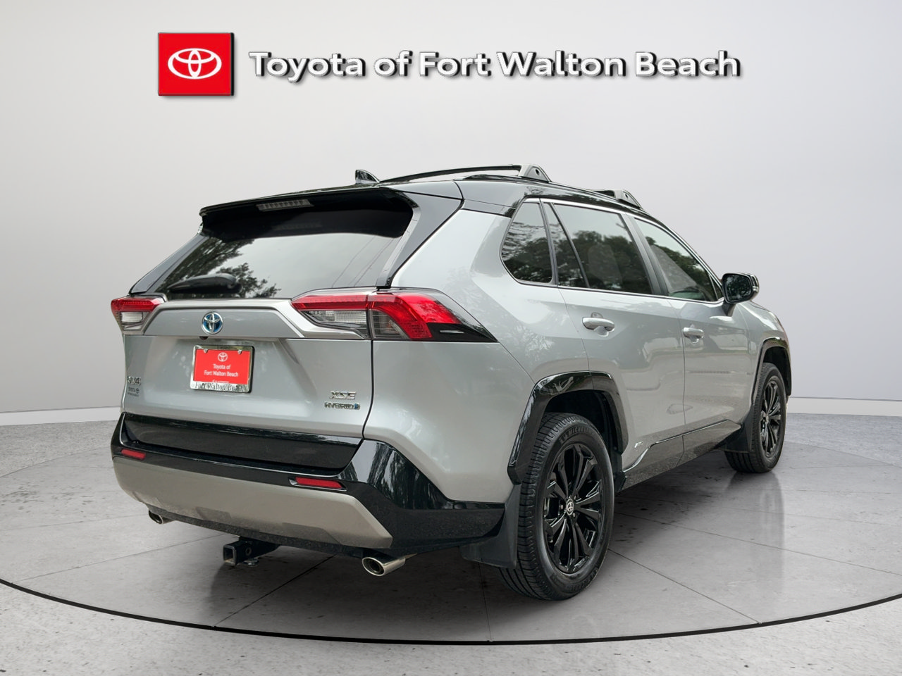Used 2022 Toyota RAV4 XSE AWD/4WD image 6