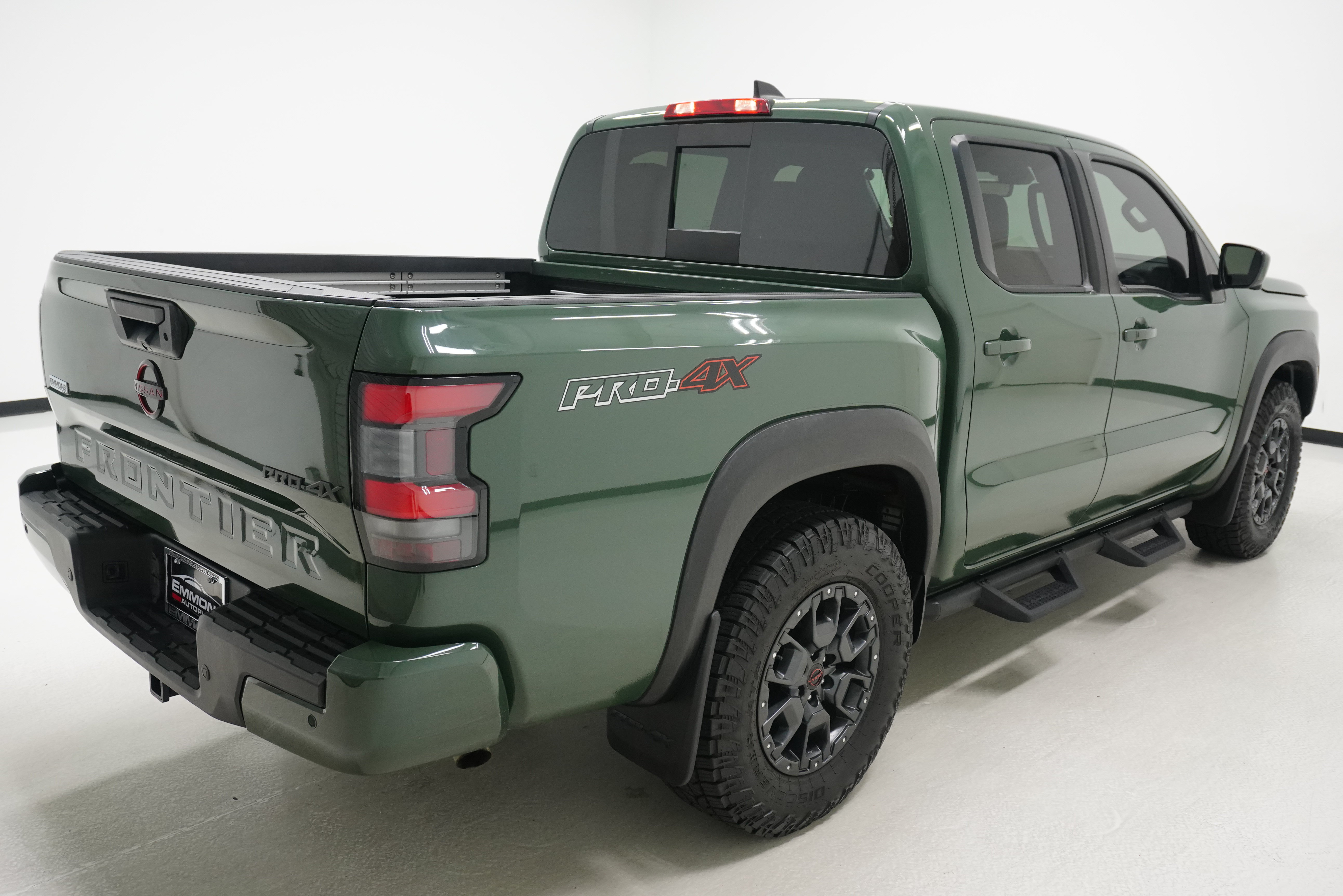 Used 2023 Nissan Frontier PRO-4X w/ Pro-4X Premium Package AWD/4WD image 4