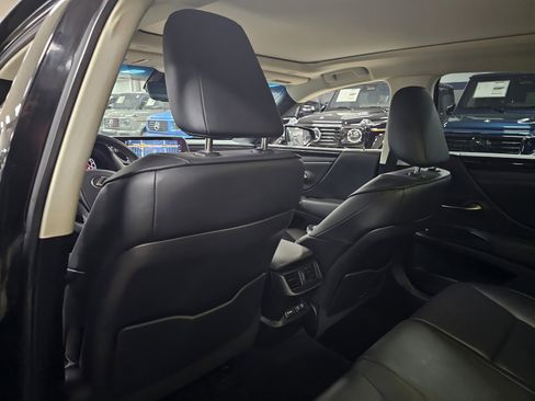 Used 2020 Lexus ES 350 w/ Premium Package image 7