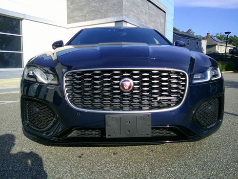 Used 2023 Jaguar XF R-Dynamic SE AWD/4WD image 46