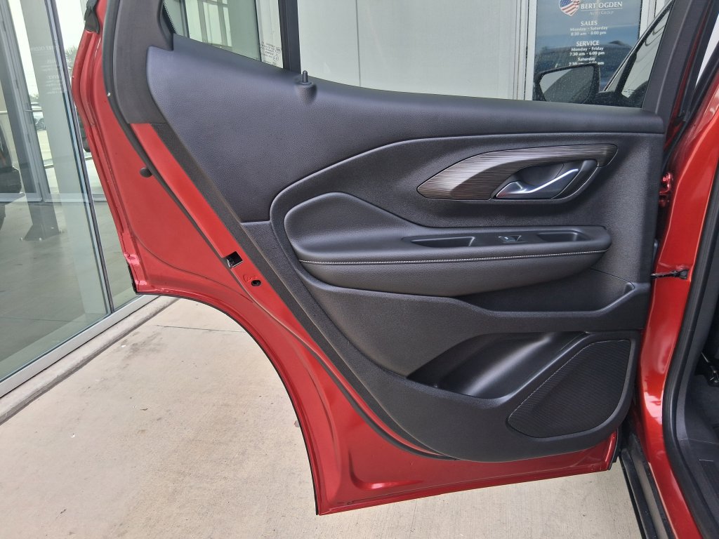 Used 2023 GMC Terrain SLT FWD image 19