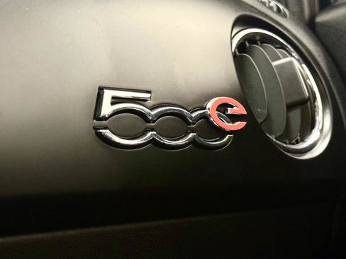 Used 2019 FIAT 500 e FWD image 31