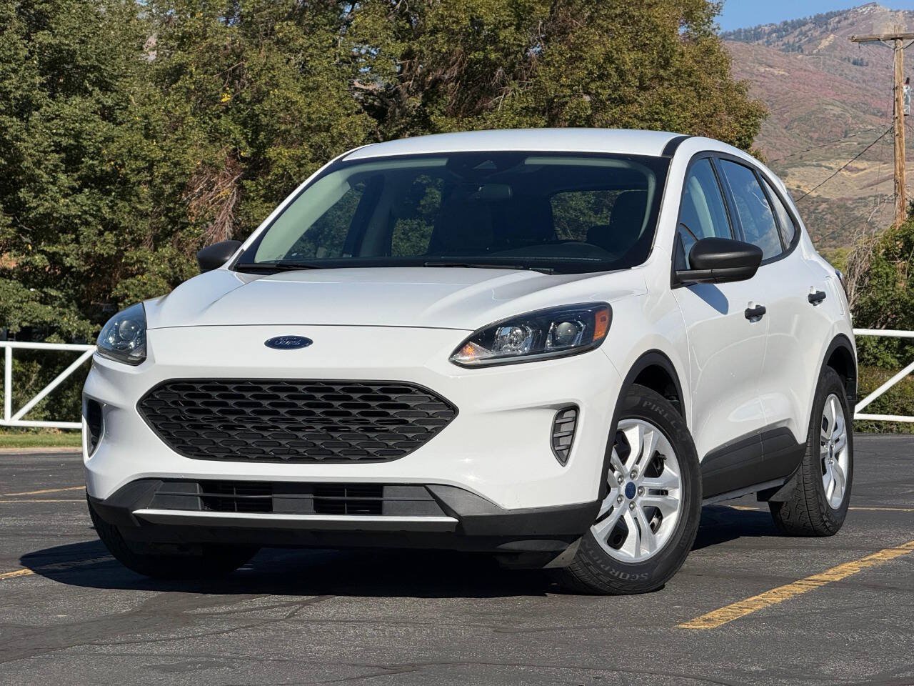 Used 2020 Ford Escape S FWD image 1
