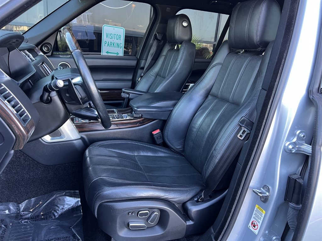 Used 2015 Land Rover Range Rover HSE AWD/4WD image 10