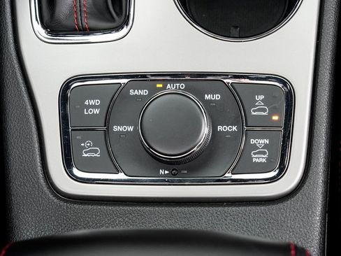 Used 2021 Jeep Grand Cherokee Trailhawk w/ Trailhawk Luxury Group image 20