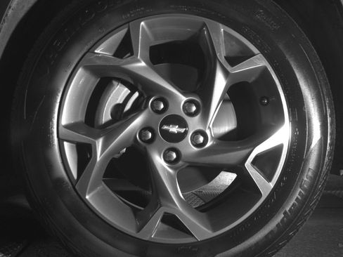 Used 2025 Chevrolet Trax LT FWD image 12