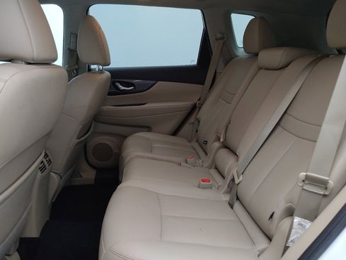 Used 2016 Nissan Rogue SL w/ SL Premium Package image 18