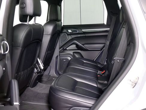 Used 2017 Porsche Cayenne Platinum Edition w/ Premium Package Plus (PJX) image 59