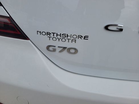 Used 2022 Genesis G70 2.0T RWD image 7
