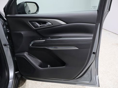 Used 2024 Chevrolet Traverse LT AWD/4WD image 23