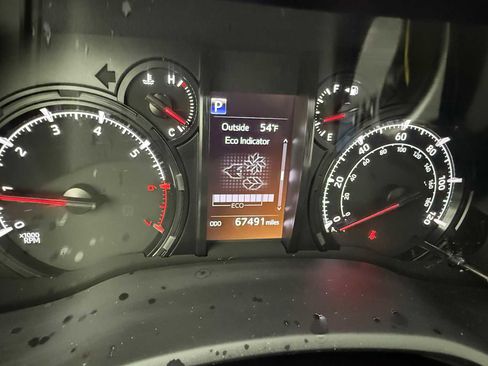 Used 2022 Toyota 4Runner SR5 Premium image 25