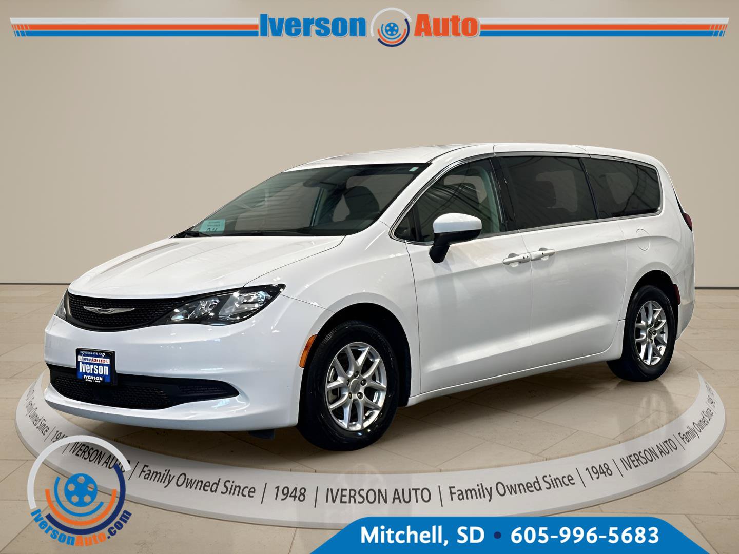 Used 2023 Chrysler Voyager LX FWD image 5