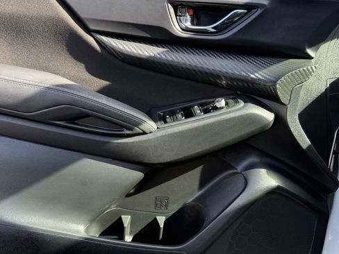 Used 2023 Subaru Ascent Premium w/ Convenience Package image 21