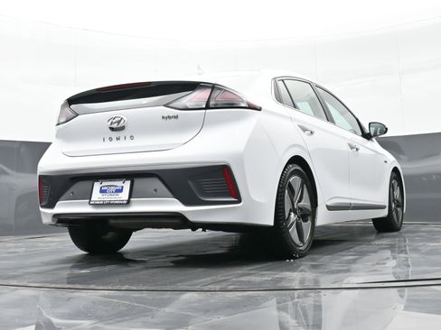 Used 2020 Hyundai Ioniq Limited image 44