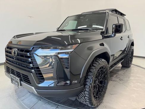 Used 2024 Lexus GX 550 image 31