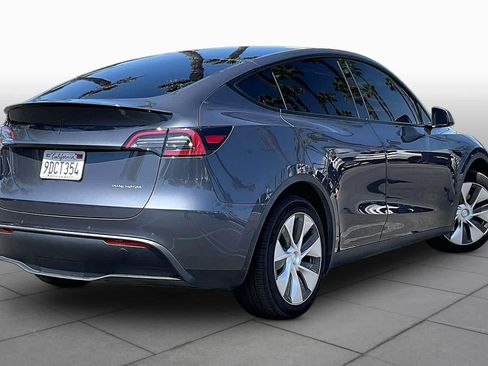 Used 2022 Tesla Model Y Long Range AWD/4WD image 12