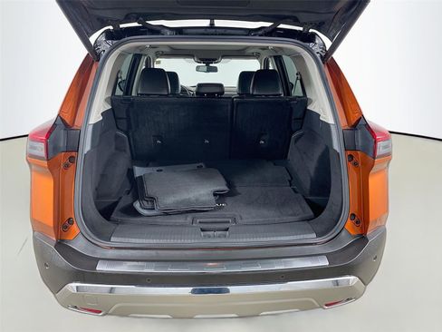 Used 2021 Nissan Rogue Platinum image 27