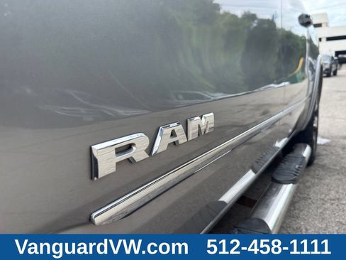 Used 2019 RAM 1500 Laramie AWD/4WD image 8