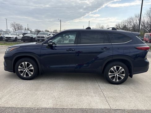 Used 2021 Toyota Highlander XLE image 1