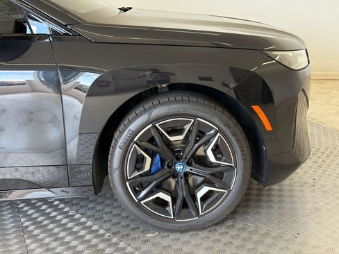 Used 2024 BMW iX xDrive50 w/ Sport Package AWD/4WD image 13