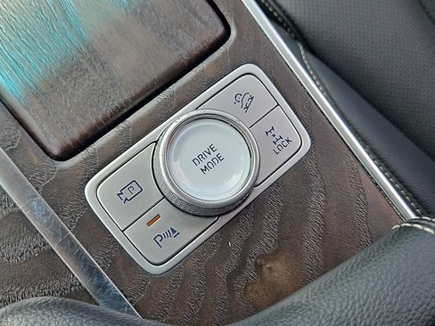Used 2024 Genesis GV80 2.5T AWD/4WD image 24