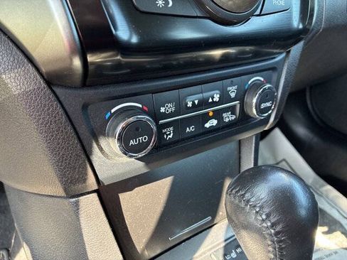 Used 2014 Acura ILX w/ Technology Package FWD image 17