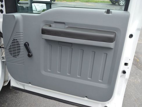 Used 2015 Ford F250 XL w/ XL Value Package image 17